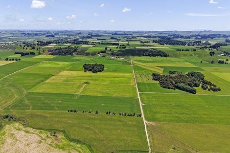 Photo of property in 1968 Kimbolton Road, Kiwitea, Feilding, 4777