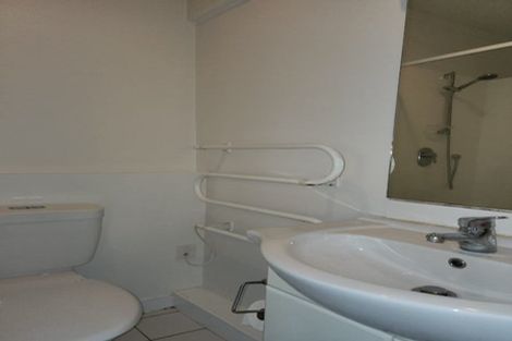 Photo of property in Terrace Tower Apartments, 6e/126 The Terrace, Wellington Central, Wellington, 6011