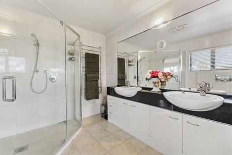 Photo of property in 115 Gravatt Road, Papamoa Beach, Papamoa, 3118