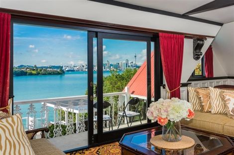 Photo of property in 15 Norwood Road, Bayswater, Auckland, 0622