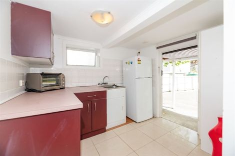 Photo of property in 29 Stott Avenue, Birkdale, Auckland, 0626