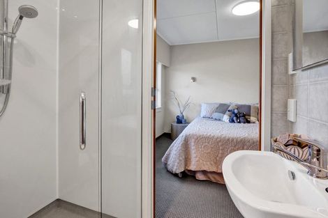 Photo of property in 90 Manawapou Road, Hawera, 4610