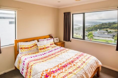 Photo of property in 14 Aoraki Rise, Aotea, Porirua, 5024
