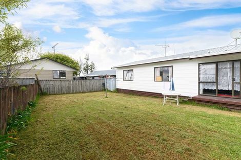 Photo of property in 1/44 Shifnal Drive, Randwick Park, Auckland, 2105