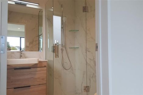 Photo of property in 3a Horizon Way, West Harbour, Auckland, 0618