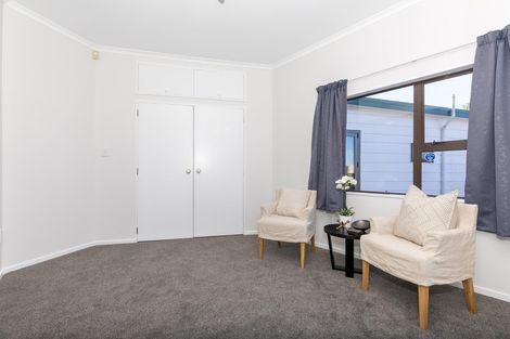 Photo of property in 33 Gilbass Avenue, Hamilton Lake, Hamilton, 3204