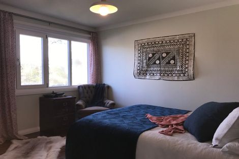 Photo of property in 51 Awaroa Road, Sunnyvale, Auckland, 0612