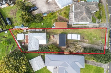 Photo of property in 5 Pitau Road, Mount Maunganui, 3116