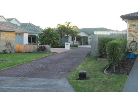Photo of property in 10 Waru Nui Court, Orewa, 0931