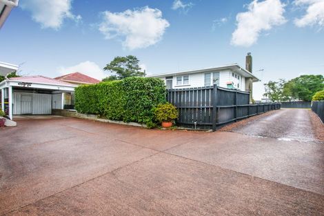 Photo of property in 1/32 Neil Avenue, Te Atatu Peninsula, Auckland, 0610