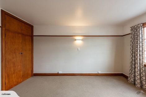 Photo of property in Ionian Flats, 123-125 Brougham Street, Mount Victoria, Wellington, 6011