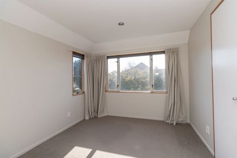 Photo of property in 16 Huntingdon Place, Avonhead, Christchurch, 8042