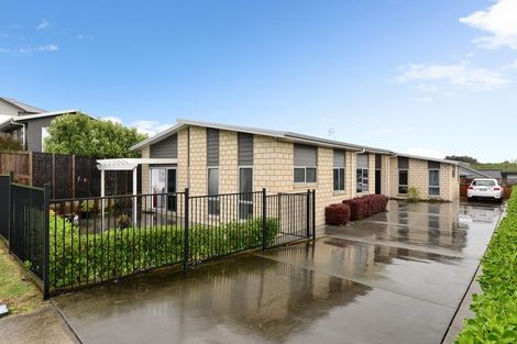 Photo of property in 1/23 The Dales, Dinsdale, Hamilton, 3204