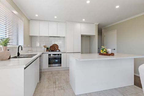 Photo of property in 1 Reremoana Close, Hawera, 4610