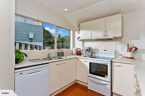 Photo of property in 1/39 Witheford Drive, Bayview, Auckland, 0629