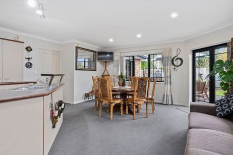 Photo of property in 46 Oriental Parade, Papamoa Beach, Papamoa, 3118