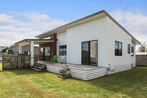 Photo of property in 16c Hanlen Avenue, Waihi Beach, 3611