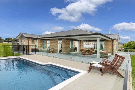 Photo of property in 12 Awatiro Drive, Kaukapakapa, 0871