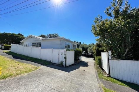 Photo of property in 12 Moore Street, Hillcrest, Auckland, 0627