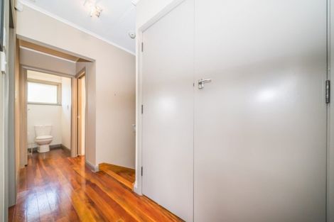 Photo of property in 17 Swansea Street, Hokowhitu, Palmerston North, 4410