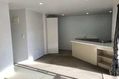 Photo of property in 14 The Avenue, Albany, Auckland, 0632