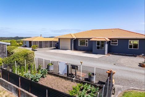 Photo of property in 347 Campbell Road, Parua Bay, Onerahi, 0192