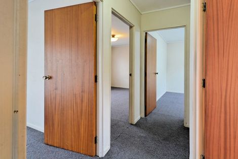 Photo of property in 1/58 Glengarry Road, Glen Eden, Auckland, 0602