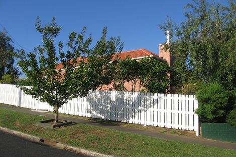 Photo of property in 66 Tahapa Crescent, Meadowbank, Auckland, 1072