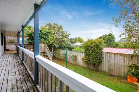 Photo of property in 1/32 Neil Avenue, Te Atatu Peninsula, Auckland, 0610