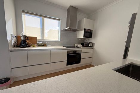 Photo of property in 8 Kitea Place, Mangere, Auckland, 2022