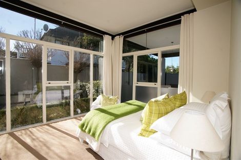 Photo of property in 2/5 Whareora Terrace, Cashmere, Christchurch, 8022