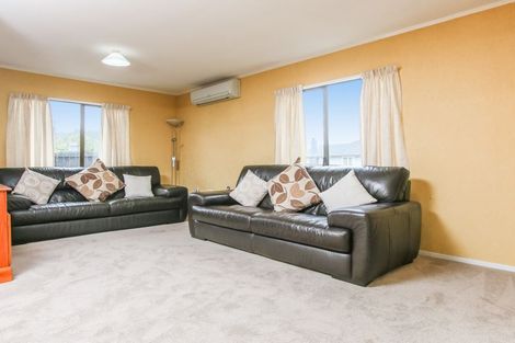 Photo of property in 1/32 Neil Avenue, Te Atatu Peninsula, Auckland, 0610