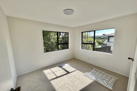 Photo of property in 31 John Downs Drive, Browns Bay, Auckland, 0630