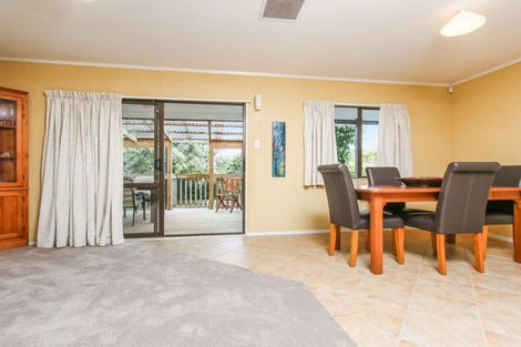 Photo of property in 1/32 Neil Avenue, Te Atatu Peninsula, Auckland, 0610
