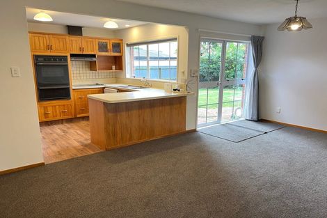 Photo of property in 18 Geraldo Place, Russley, Christchurch, 8042