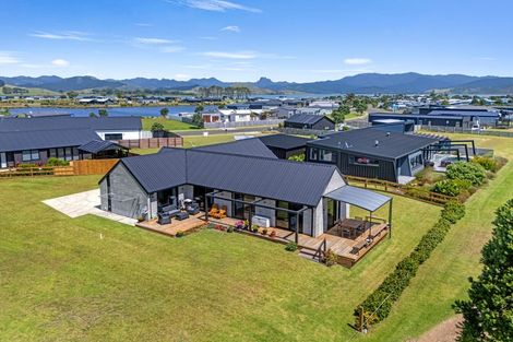 Photo of property in 105 Rangiora Crescent, Matarangi, Whitianga, 3592