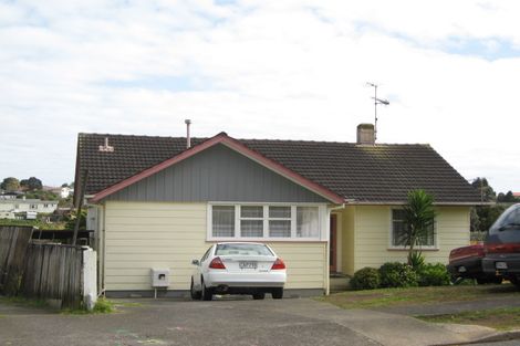 Photo of property in 10 Marton Place, Marfell, New Plymouth, 4310