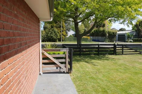 Photo of property in 27 Bridge Street, Southbridge, 7602