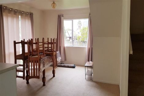 Photo of property in 3 Caspian Close, New Lynn, Auckland, 0600