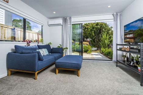 Photo of property in 2b Rosalind Road, Glenfield, Auckland, 0629