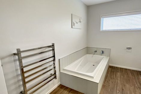 Photo of property in 8 Maison Way, Rangatira Park, Taupo, 3330