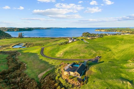 Photo of property in 7 Taemai Place, Okura Bush, Albany, 0794