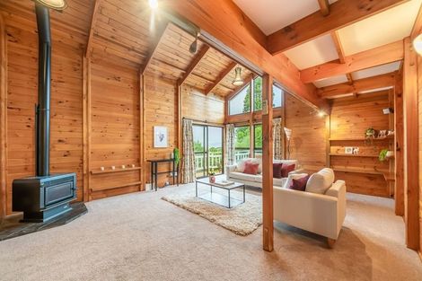 Photo of property in 74 Viewmont Drive, Harbour View, Lower Hutt, 5010