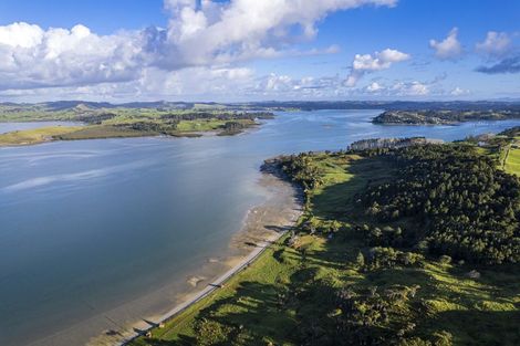 Photo of property in 164 Beatson Road, Whakapirau, 0583