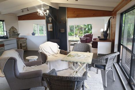 Photo of property in 15 Puriri Place, Tuateawa, Coromandel, 3583