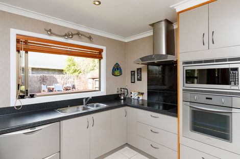 Photo of property in 1 Ngahere Court, Awapuni, Palmerston North, 4412