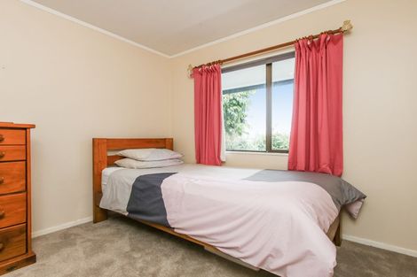 Photo of property in 1/32 Neil Avenue, Te Atatu Peninsula, Auckland, 0610