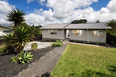 Photo of property in 43 Redwood Drive, Massey, Auckland, 0614