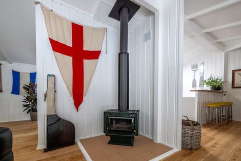 Photo of property in 28 Florance Avenue, Russell, 0202