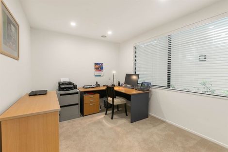 Photo of property in 2/2a Frieston Road, Milford, Auckland, 0620